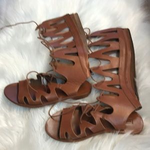 Leather sandals